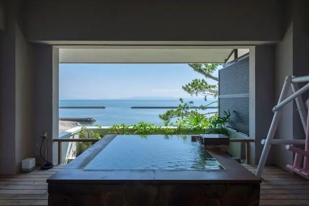 Tek Büyük Yataklı Oda (W/ Private Air Hot Spring Bath)
