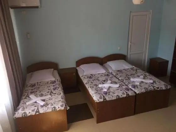Üç Kişilik Oda