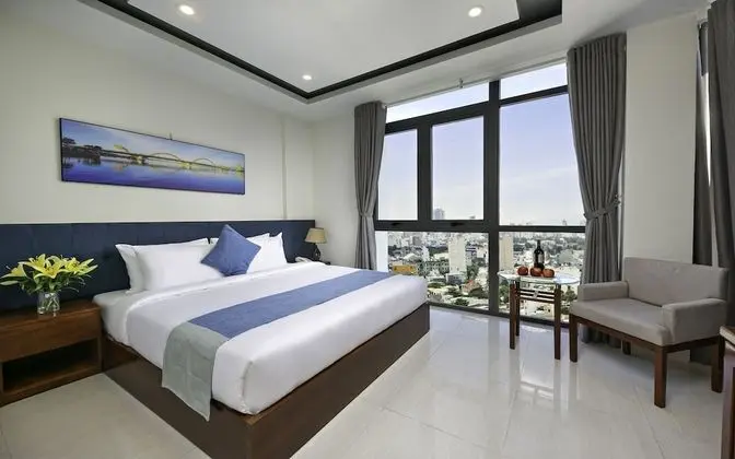 Deluxe Tek Büyük Yataklı Oda, Balkon, Plaj Manzaralı