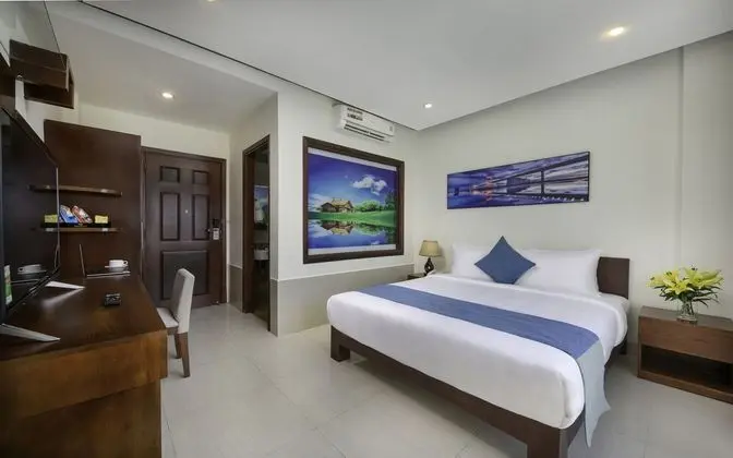 Deluxe Tek Büyük Yataklı Oda, Balkon, Plaj Manzaralı