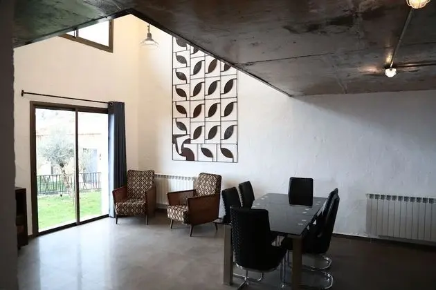 Family Duplex Townhouse with Garden Backyard