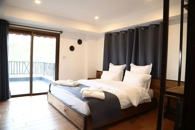 Family Duplex Townhouse with Garden Backyard