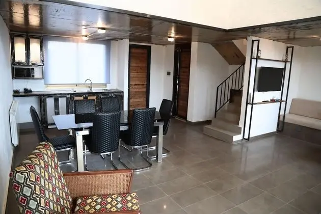 Family Duplex Townhouse with Garden Backyard
