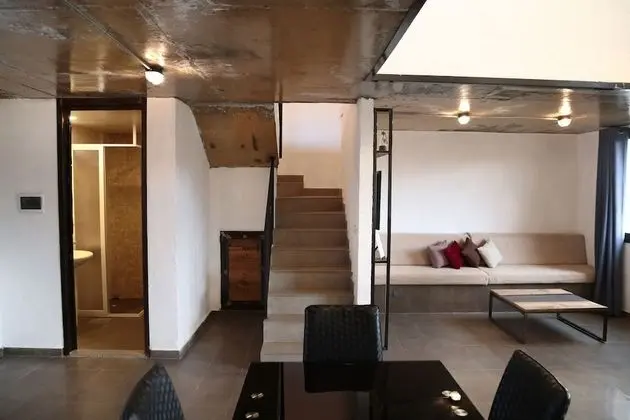 Family Duplex Townhouse with Garden Backyard