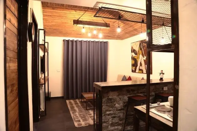 Superior Family Townhouse with Garden Backyard