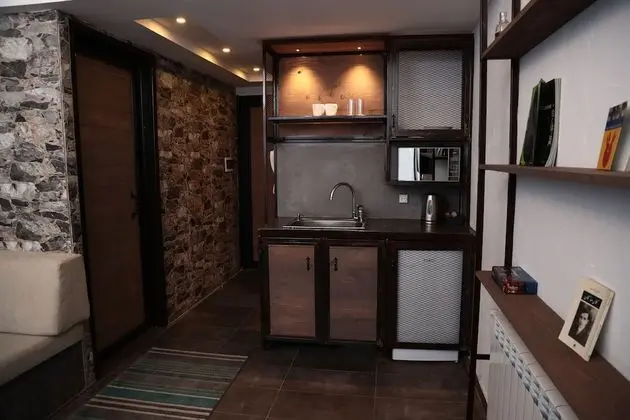 Superior Townhouse with Garden Backyard