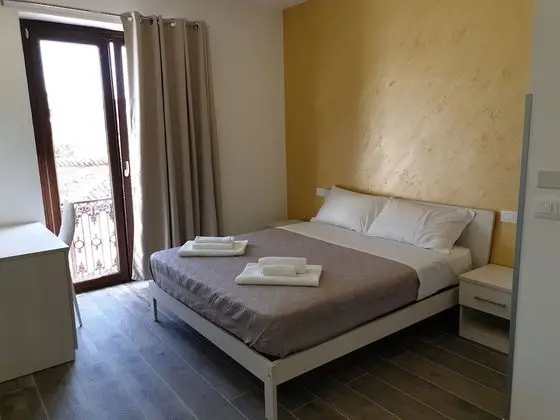 Tek Büyük Yataklı Oda, Balkon, Dağ Manzaralı