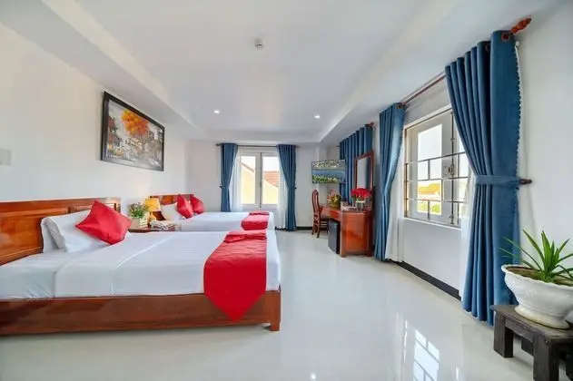 Deluxe Üç Kişilik Oda, Şehir Manzaralı
