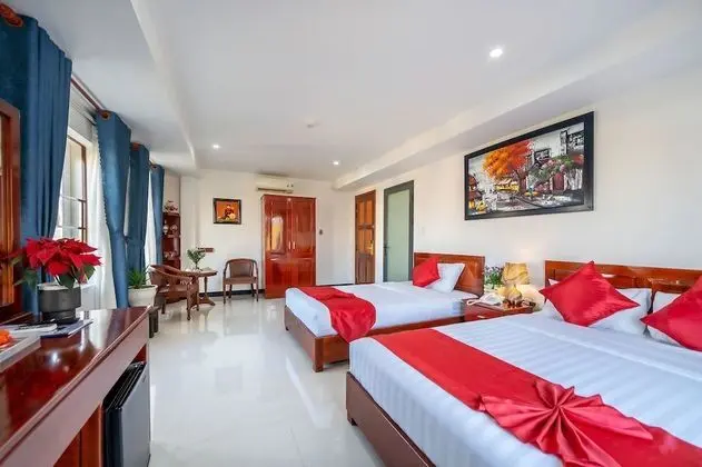 Deluxe Üç Kişilik Oda, Şehir Manzaralı