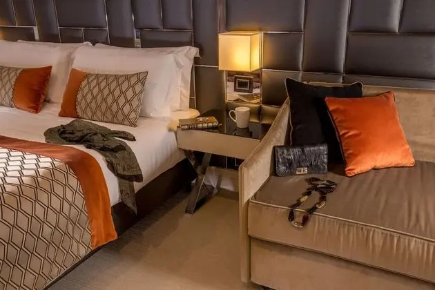 Deluxe Tek Büyük veya İki Ayrı Yataklı Oda