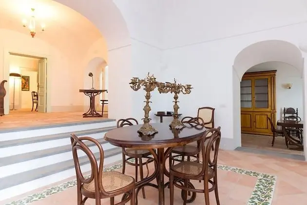 Villa, Sigara İçilebilir