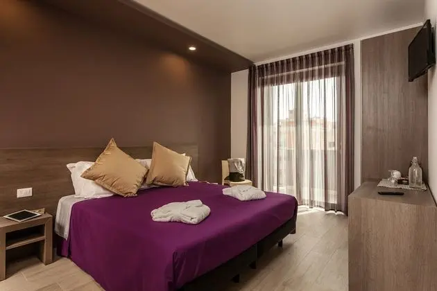 Comfort Tek Büyük Yataklı Oda