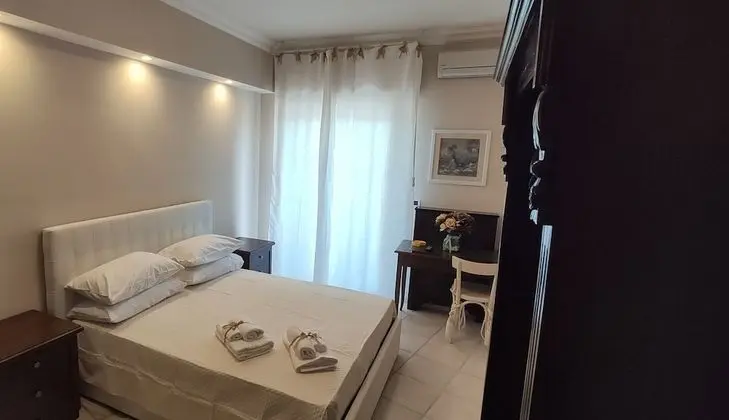 Superior Tek Büyük veya İki Ayrı Yataklı Oda, Kısmi Deniz Manzaralı (3)