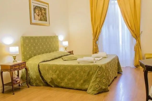 Standard Tek Büyük Yataklı Oda