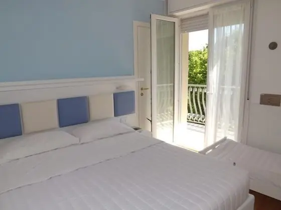 Classic Tek Büyük Yataklı Oda