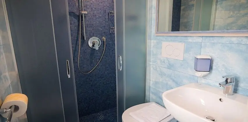 Classic Tek Büyük Yataklı Oda