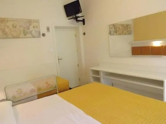 Classic Üç Kişilik Oda