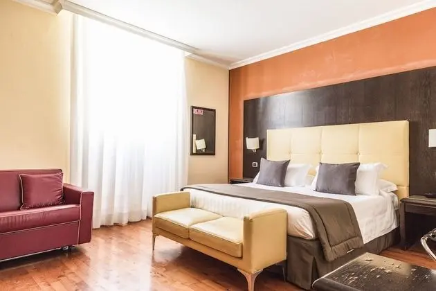 Dört Kişilik Oda, Şehir Manzaralı