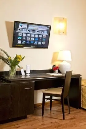 Dört Kişilik Oda, Şehir Manzaralı