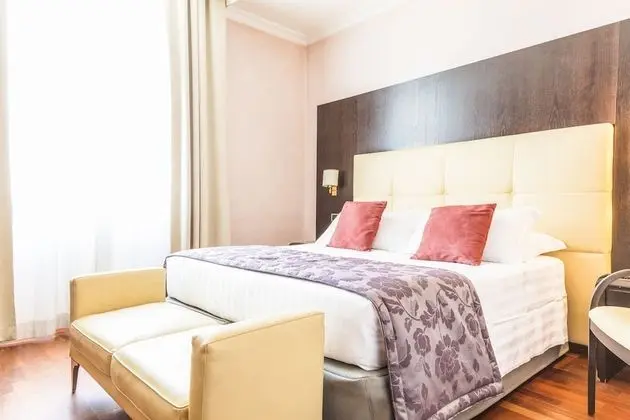 Dört Kişilik Oda, Şehir Manzaralı