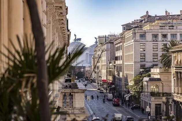 Tek Büyük Yataklı Oda, Şehir Manzaralı
