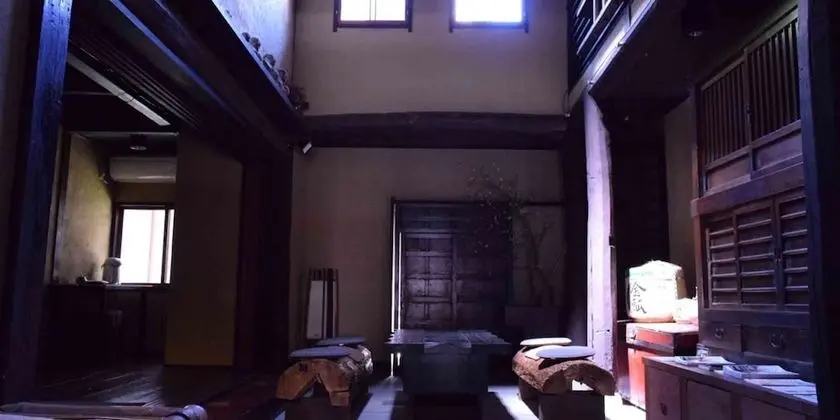 Traditional Ev (with hinoki bath)