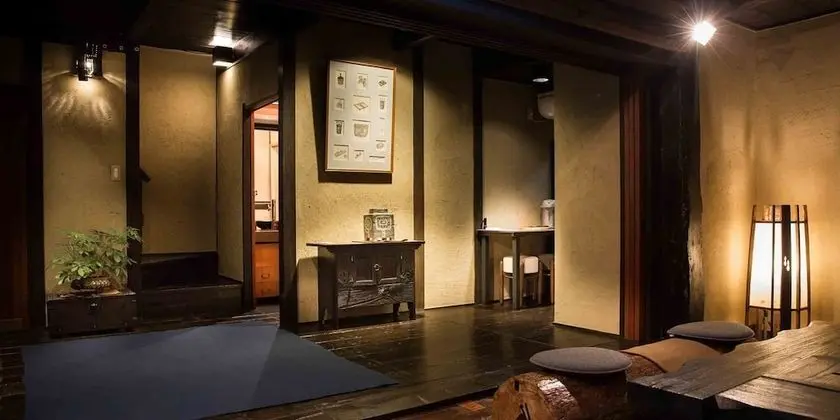 Traditional Ev (with hinoki bath)