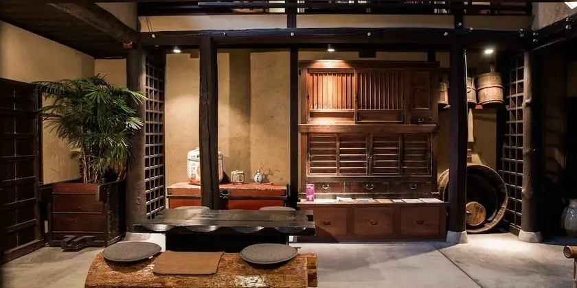Traditional Ev (with hinoki bath)