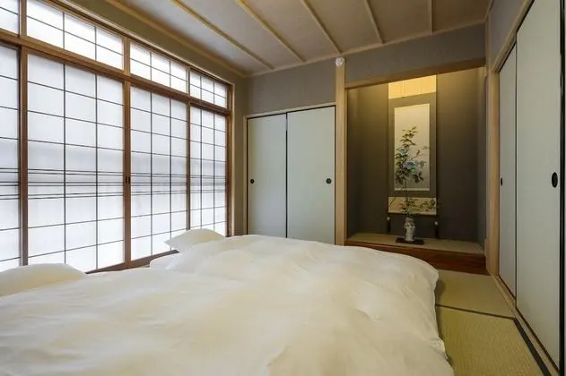 Sıra Ev (2 Single Beds and 4 Japanse Futon )