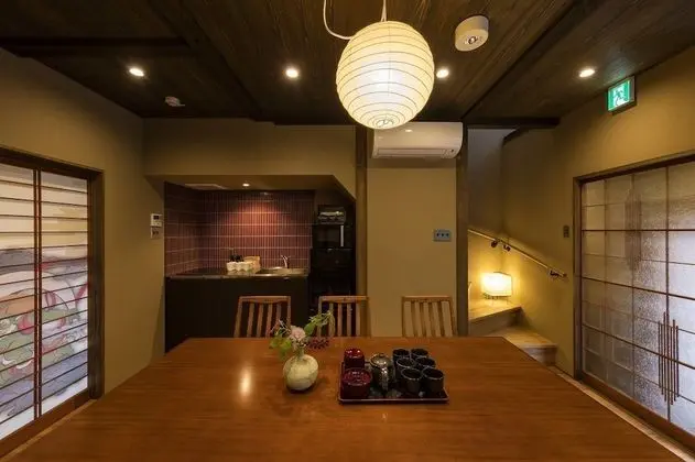 Sıra Ev (2 Single Beds and 4 Japanse Futon )