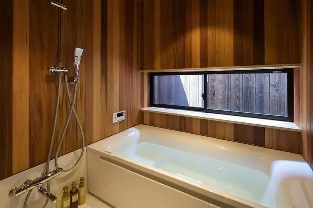 Sıra Ev (2 Single Beds and 4 Japanse Futon )