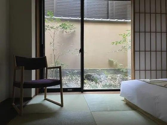 Comfort Oda, Sigara İçilmez (Queen, with Garden View)