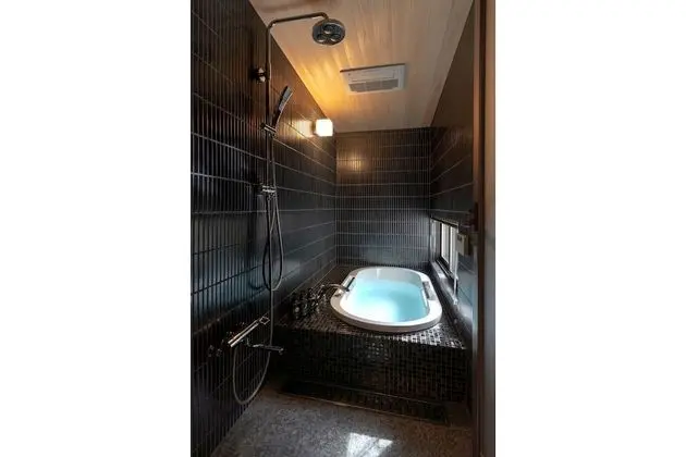 Ev (Private Vacation)