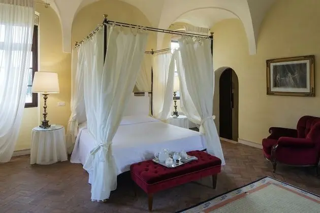 Honeymoon Süit, Sigara İçilmez, Havuz Manzaralı