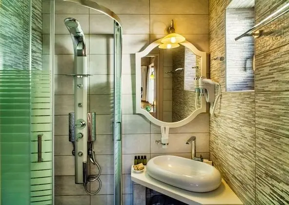 Standard Tek Büyük Yataklı Oda