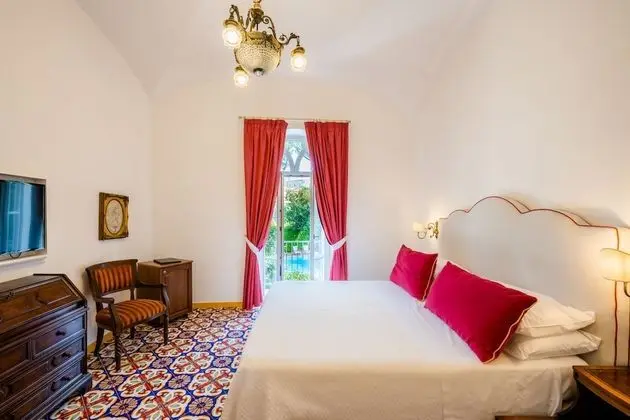 Comfort Tek Büyük veya İki Ayrı Yataklı Oda