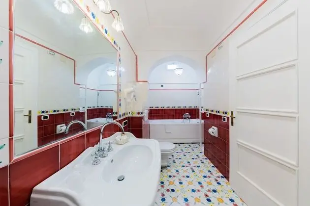 Comfort Tek Büyük veya İki Ayrı Yataklı Oda