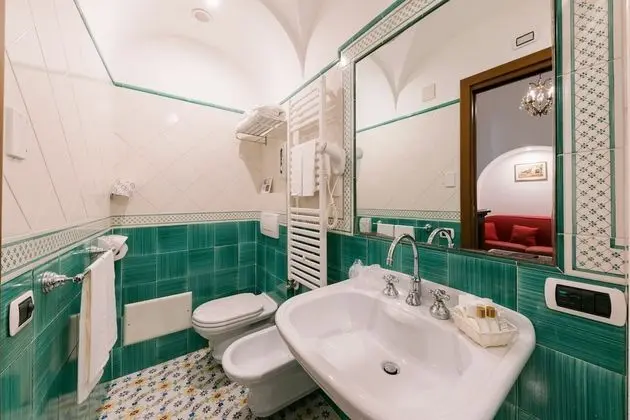 Comfort Tek Büyük veya İki Ayrı Yataklı Oda