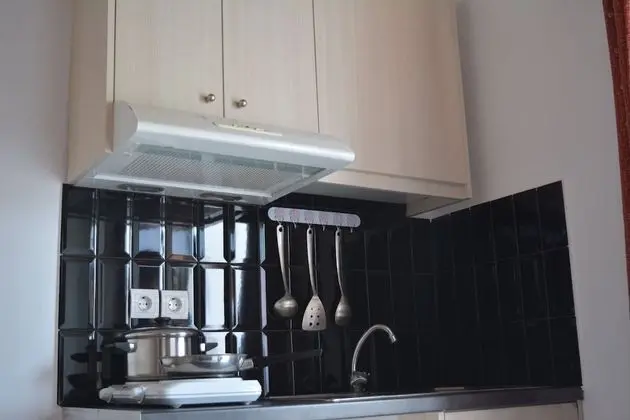 Stüdyo, Havuz Manzaralı