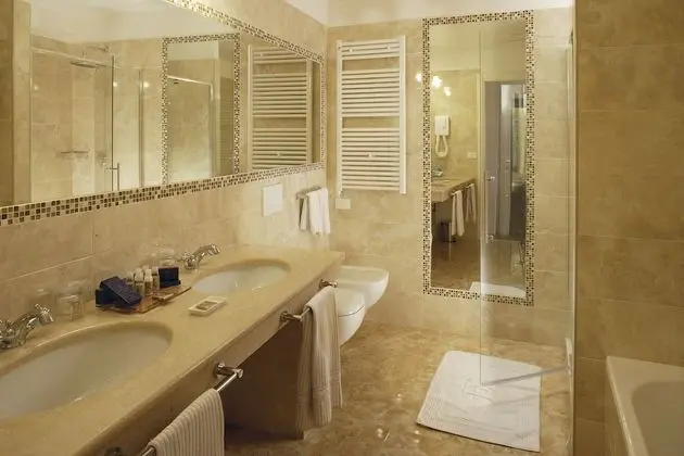 Junior Süit, Vadi Manzaralı