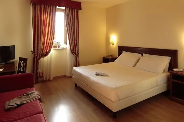 Panoramic Büyük Yataklı Tek Kişilik Oda