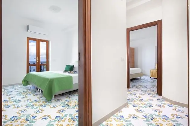 Villa, 6 Yatak Odası, Deniz Manzaralı