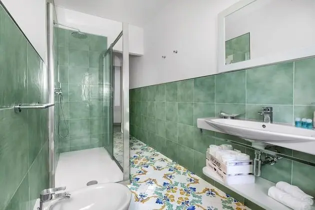 Villa, 6 Yatak Odası, Deniz Manzaralı