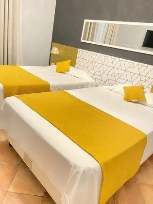 Tek Büyük veya İki Ayrı Yataklı Oda