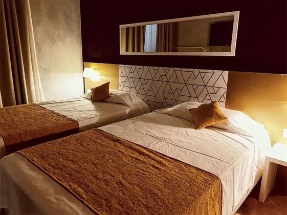 Tek Büyük veya İki Ayrı Yataklı Oda