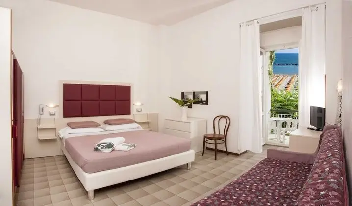 Comfort Dört Kişilik Oda