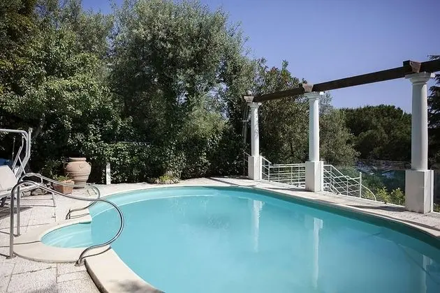 Villa, Sigara İçilebilir