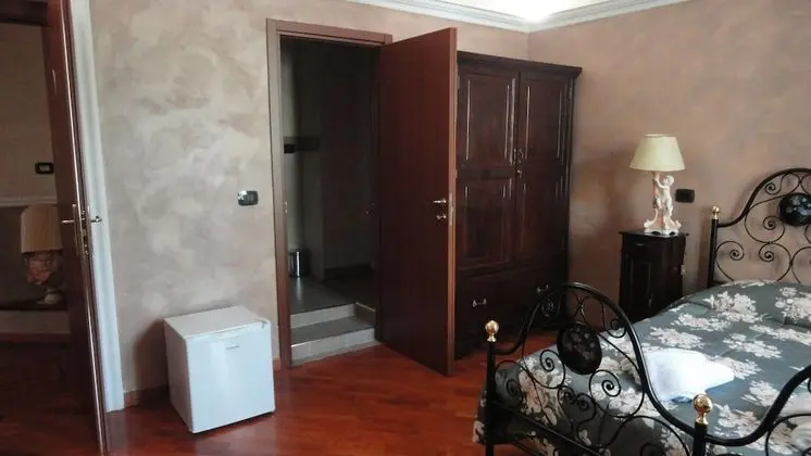 Tek Büyük Yataklı Oda, Banyolu/Duşlu