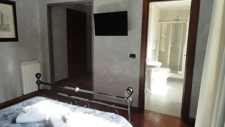 Tek Büyük Yataklı Oda, Banyolu/Duşlu