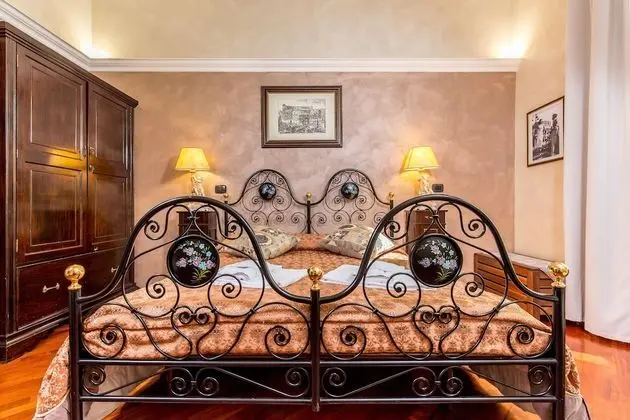 Tek Büyük Yataklı Oda, Banyolu/Duşlu